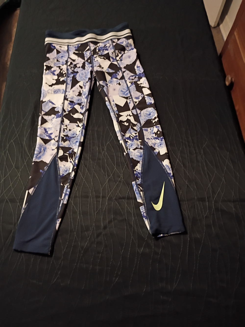 Nike  Navy and Blue Floral Print Leggings